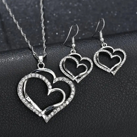 NWOT 1 Pair Of Earrings + 1 Necklace French Romantic Style Jewelry Set - Picture 1 of 1